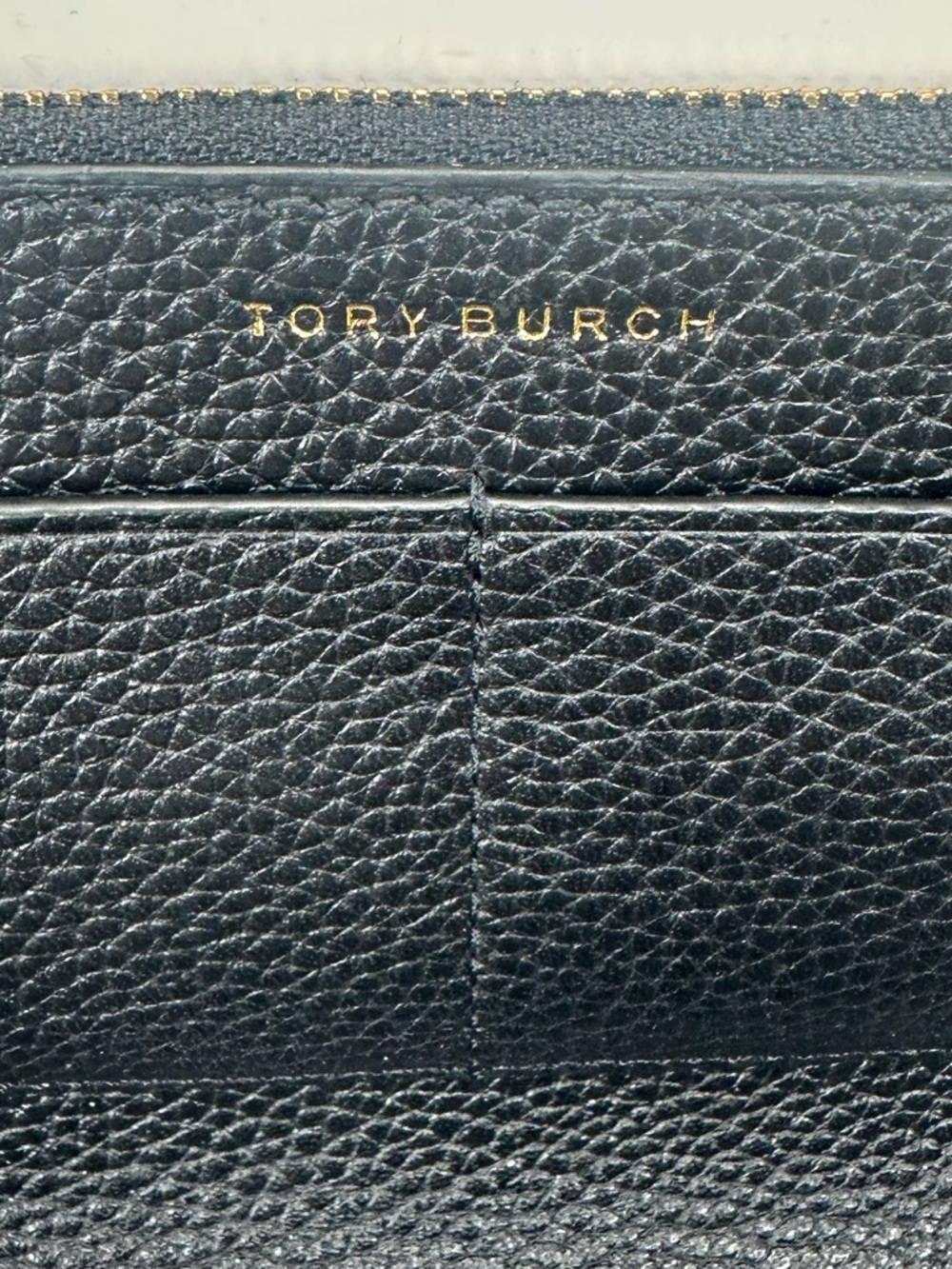 Tory Burch Black Pebbled Leather Zip Around Wallet Gold Logo Classic NWOT - Picture 7 of 15
